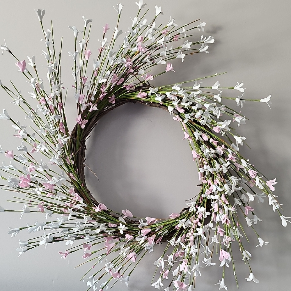 Source Unknown Pink and White Spring Floral Wreath